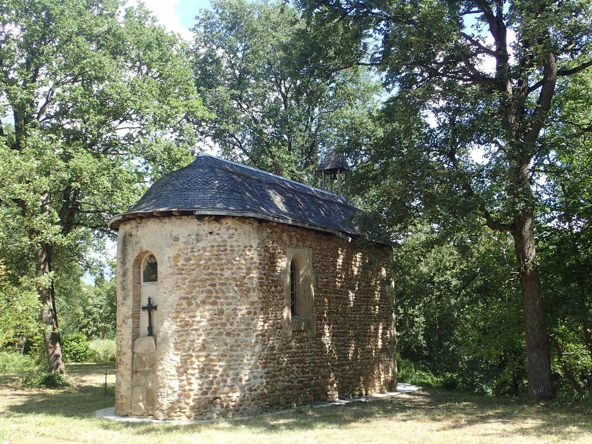 Camping Domaine De Senaud Albon Exterior photo